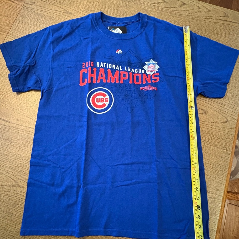 Majestic Chicago Cubs 2016 National League Champs T-Shirt - Picture 2 of 7